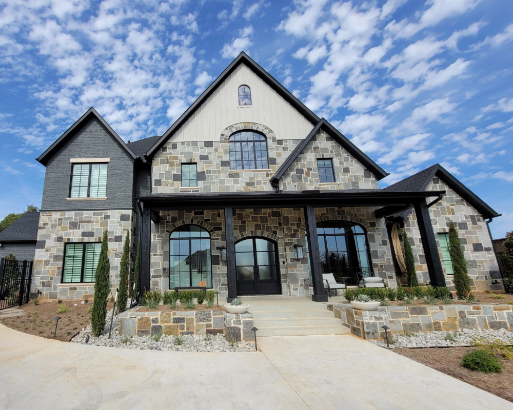 exterior home painted with dark trim by Bear Creek Painting, Inc.